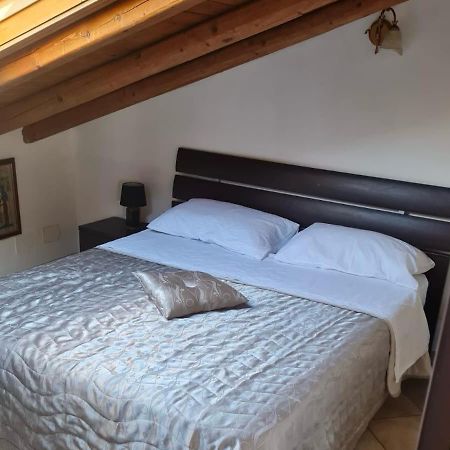 Casa Vacanza Lmt Aci Catena Экстерьер фото