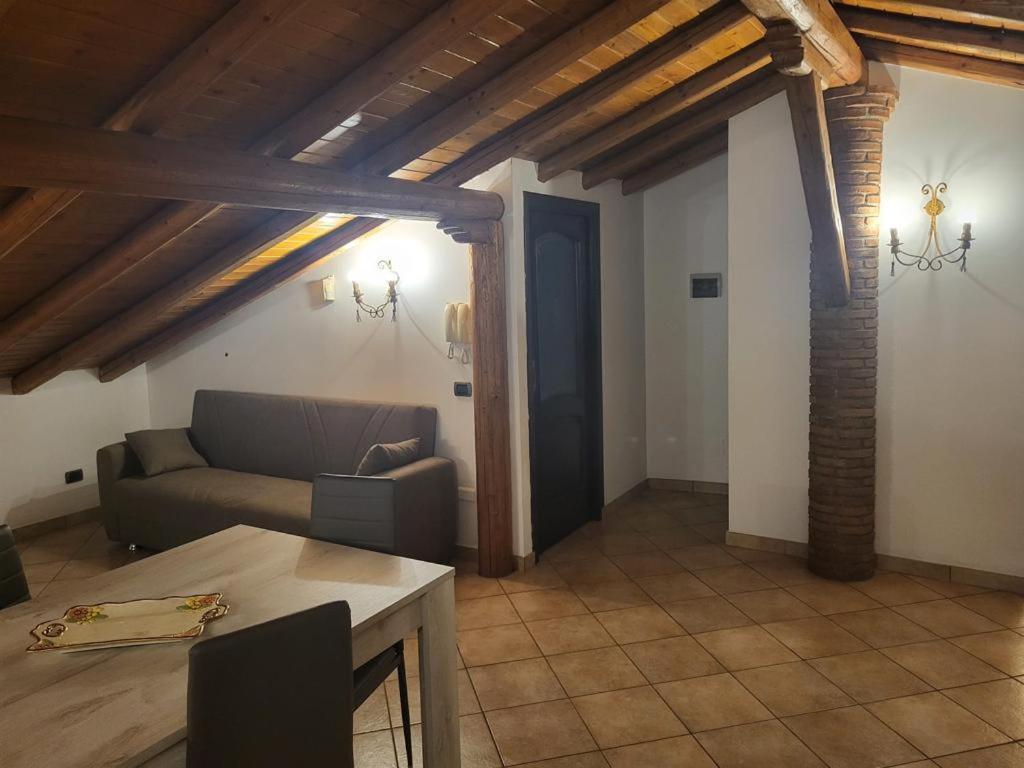 Casa Vacanza Lmt Aci Catena Экстерьер фото