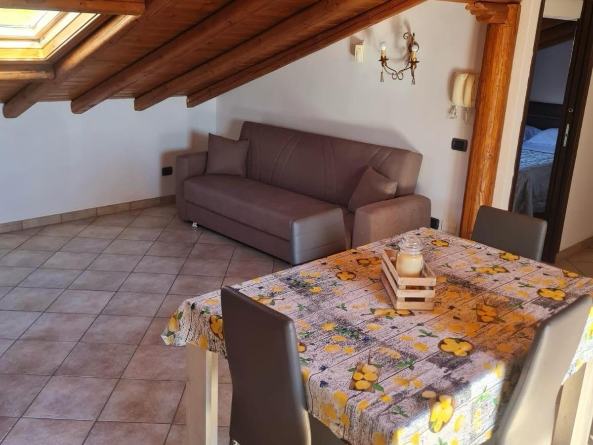 Casa Vacanza Lmt Aci Catena Экстерьер фото