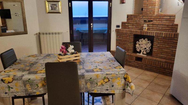 Casa Vacanza Lmt Aci Catena Экстерьер фото